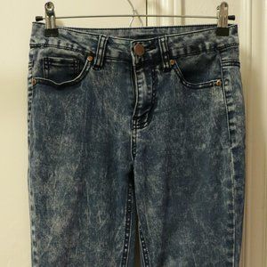 Tinseltown Stretch Curvy Skinny Distressed Jeans Size 1 Junior